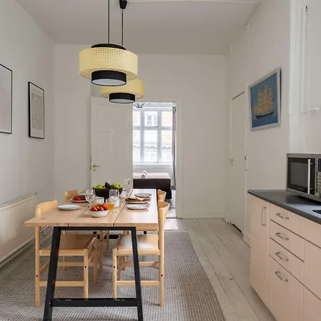 Super 2br In Old Town Apartment *