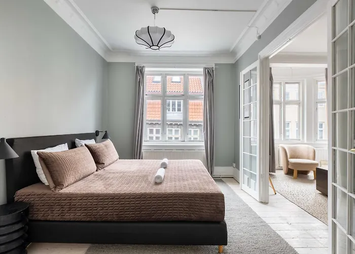 Super 2br In Old Town Apartment *