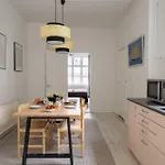 Super 2br In Old Town Daire *